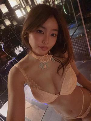 小夏エミリの写メ日記｜エトワール 吉原高級店ソープ