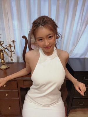 小夏エミリの写メ日記｜エトワール 吉原高級店ソープ