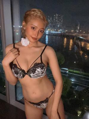 小夏エミリの写メ日記｜エトワール 吉原高級店ソープ