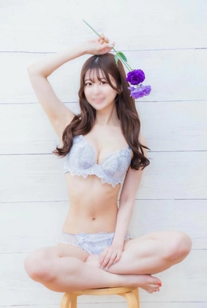 えみりの写メ日記｜ヴェルサイユ 吉原高級店ソープ