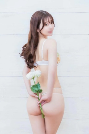 えみりの写メ日記｜ヴェルサイユ 吉原高級店ソープ