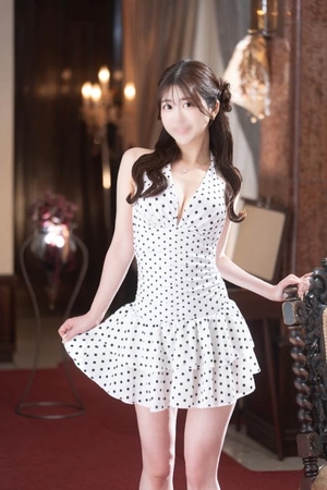 えみりの写メ日記｜ヴェルサイユ 吉原高級店ソープ