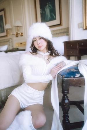 えみりの写メ日記｜ヴェルサイユ 吉原高級店ソープ