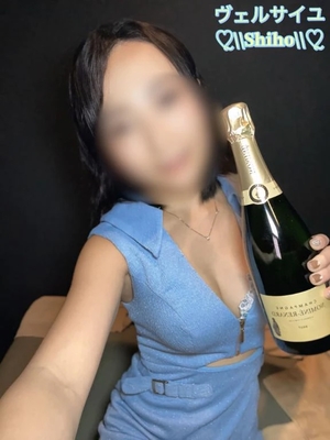 しほの写メ日記｜ヴェルサイユ 吉原高級店ソープ