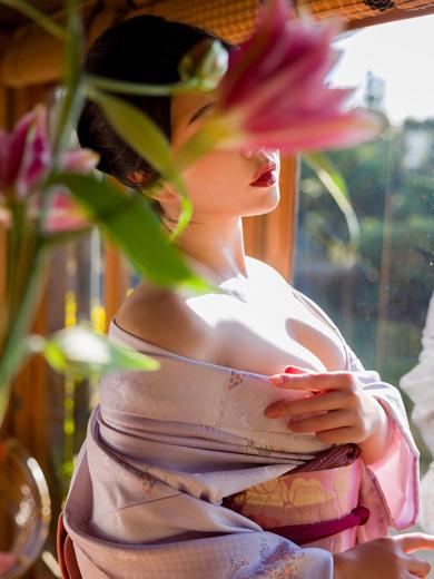 紫 あやめ | 吉原 シャトーペトラ (1 / 5)