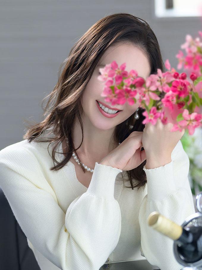 夏野朝妃 | 吉原 ローテンブルク (1 / 7)