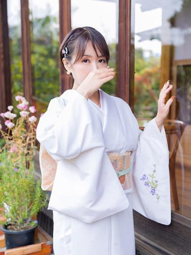 秋吉 | 吉原 シャトーペトラ (1 / 5)