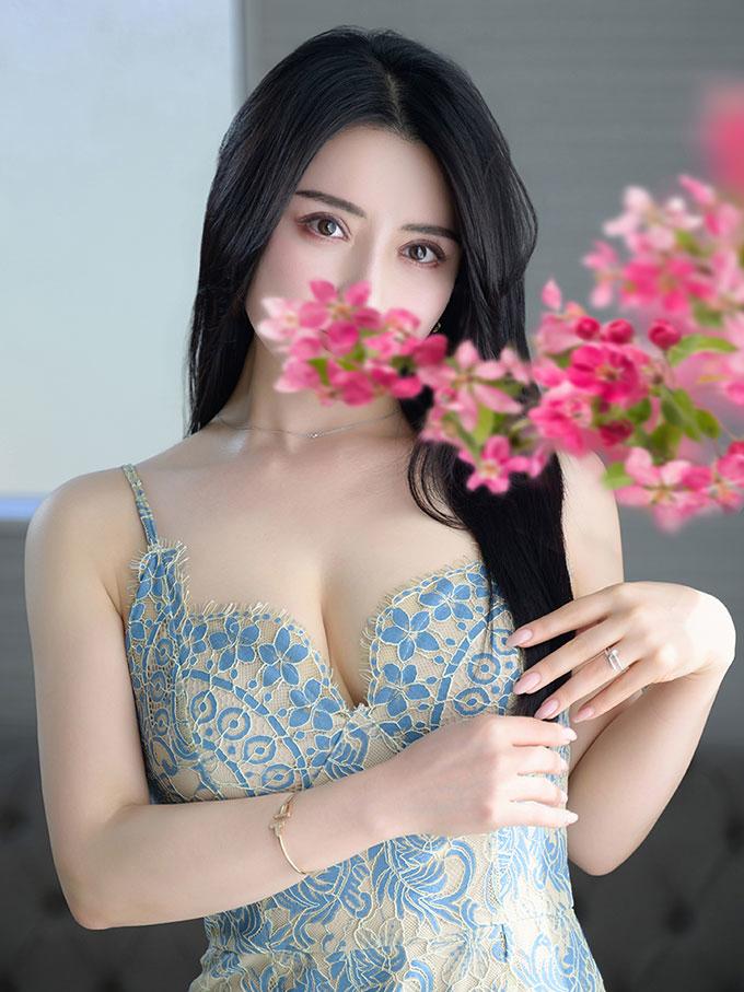 吉木アン | 吉原 ローテンブルク (1 / 7)