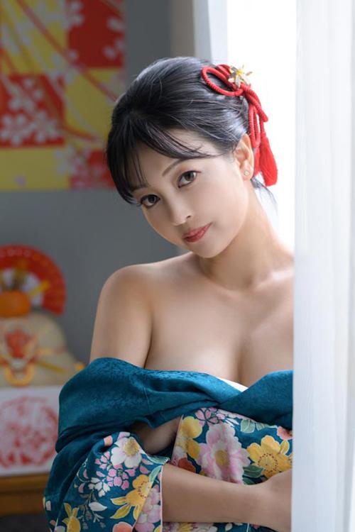 めいのグラビア｜秘書室 吉原高級店ソープ