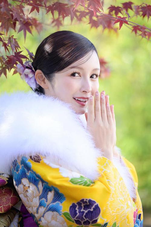 つぼみのグラビア｜秘書室 吉原高級店ソープ