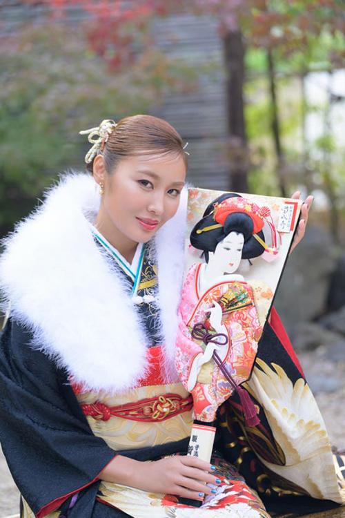 小夏エミリのグラビア｜エトワール 吉原高級店ソープ